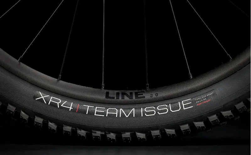 Trek Roscoe 8 Hardtail Mountain Bike 2025 in Blue-5